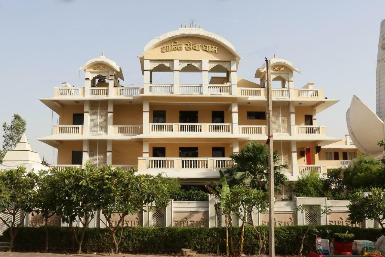 Oyo 13564 Near Prem Mandir Hotel Mathura Exterior photo
