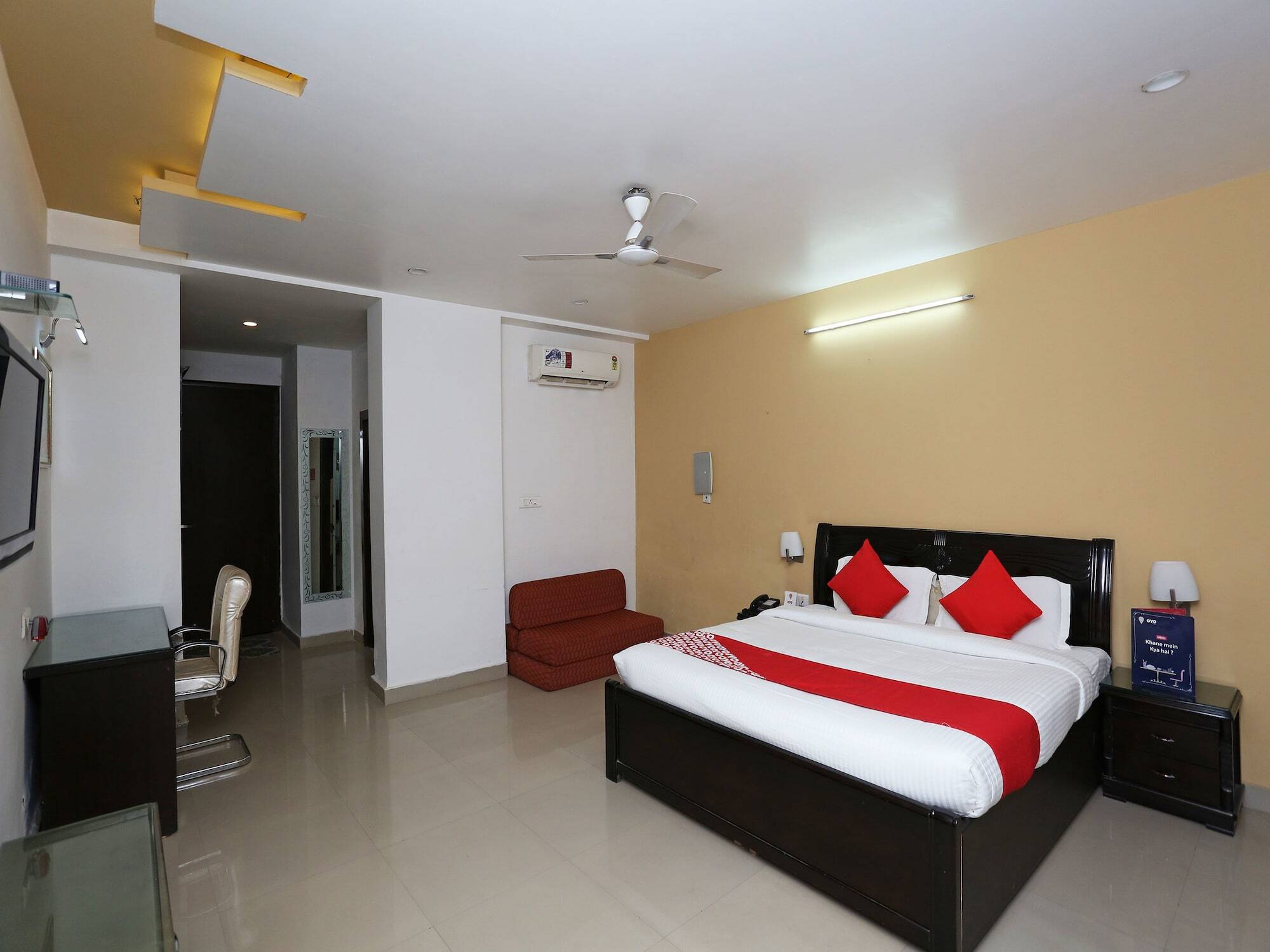 Oyo 13564 Near Prem Mandir Hotel Mathura Exterior photo